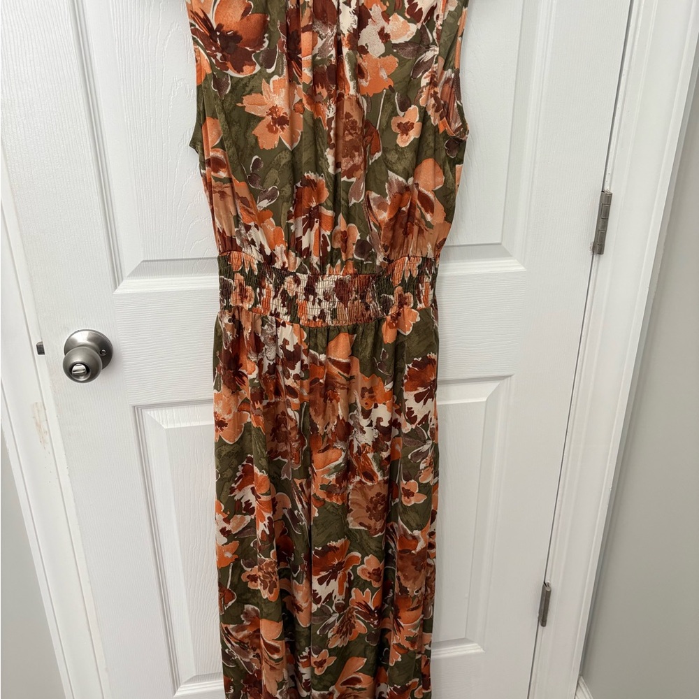 Easel size Medium Floral Sleeveless jumpsuit in Olive & Rust